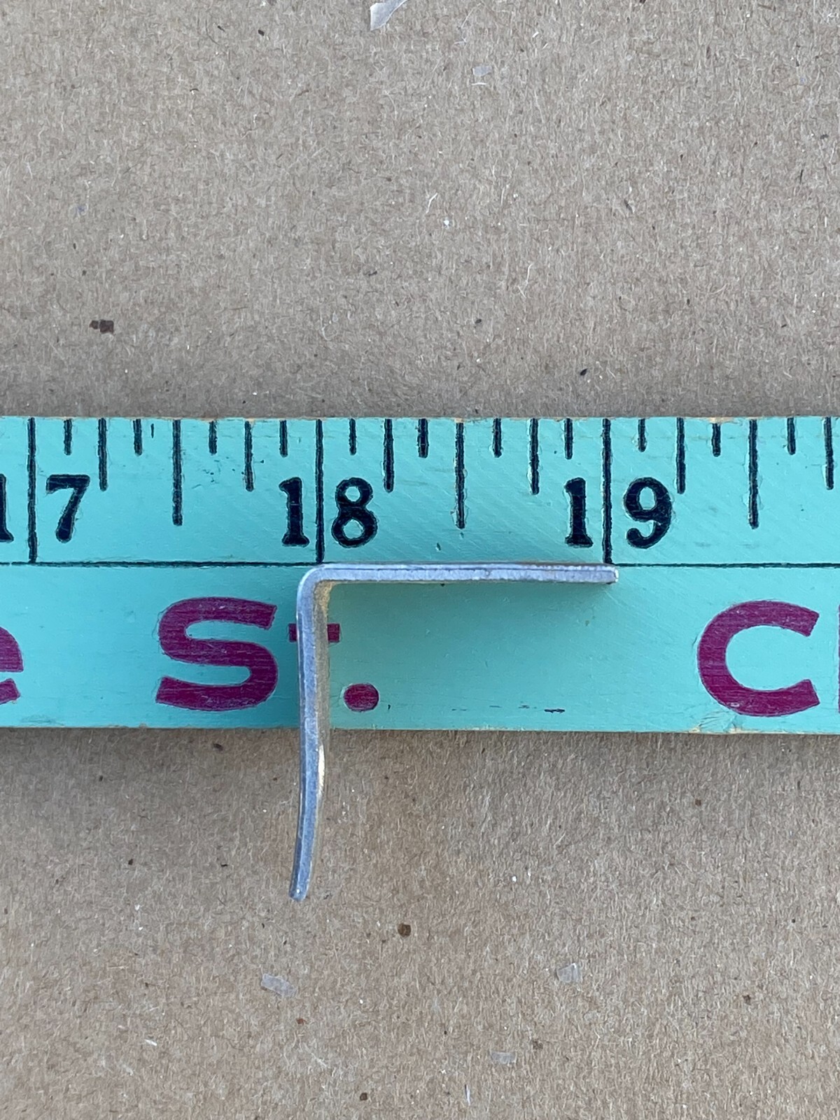 Lot of 50 pcs L “L” under shelf small steel brackets, size 1″ x 1/2″ wide