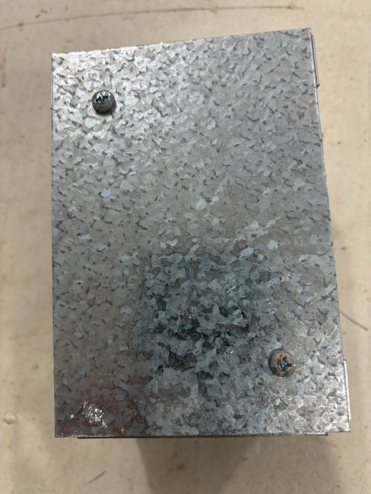 1 – Steel City 61W 1 Gang Galvanized Adjustable Steel Floor Box