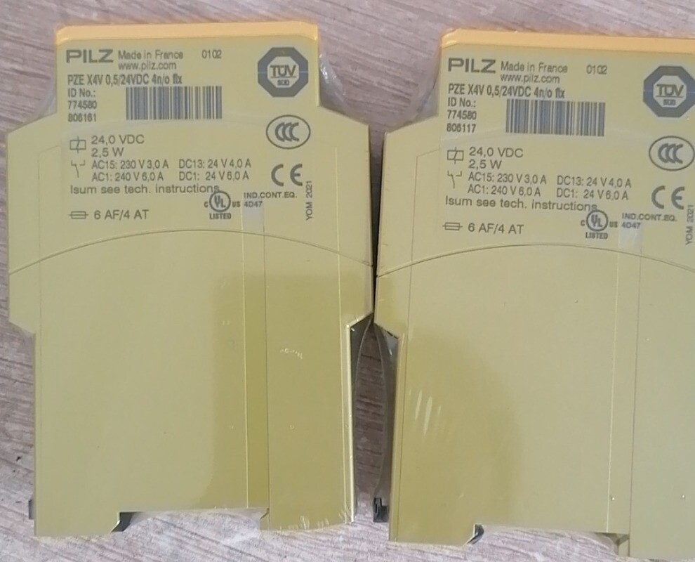 1pcs 774580 PILZ PZE X4V Safety Relay New