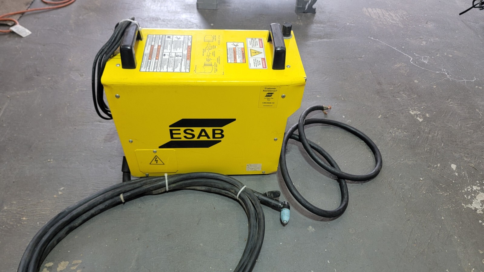 ESAB PCM-875 Plasma Cutter used in working condition 208v-230v