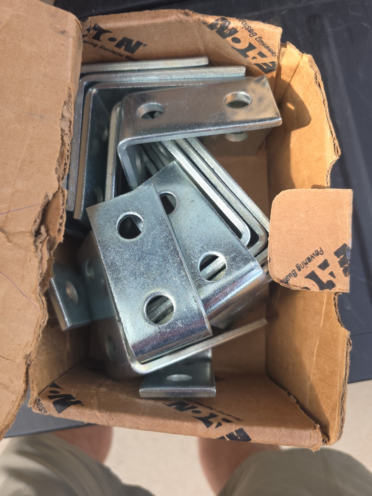 25 EATON B104ZN Four Hole Corner Angle B-Line Series Zinc Plated Made In USA NEW