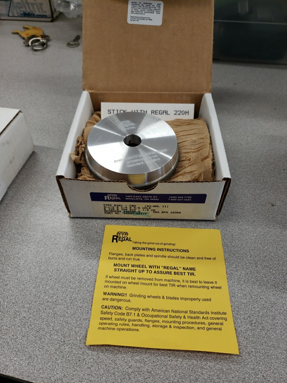 Regal CBN Grinding Wheel 3-1/2in x 1/4in x 5/8in Hole 14544-00177