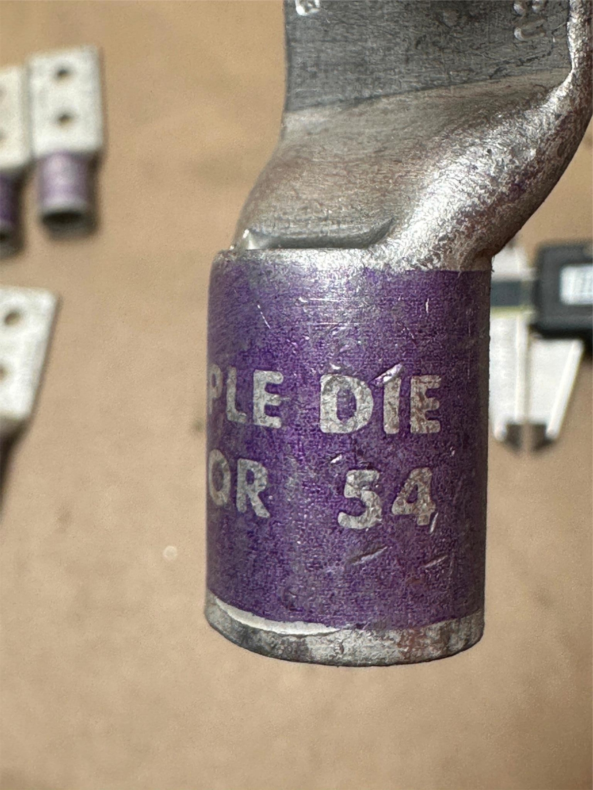 10xPack Terminal Crimp Lug Ends 1/4″ Stud 2 Hole 4/0 AWG STR CU Purple Die 15 54