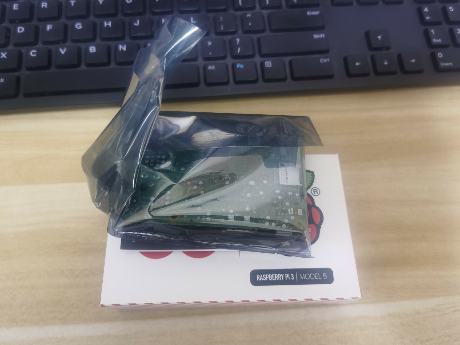 Pi3 1PCS New Raspberry Pi3 Model B In Box Brand Fast Shipping