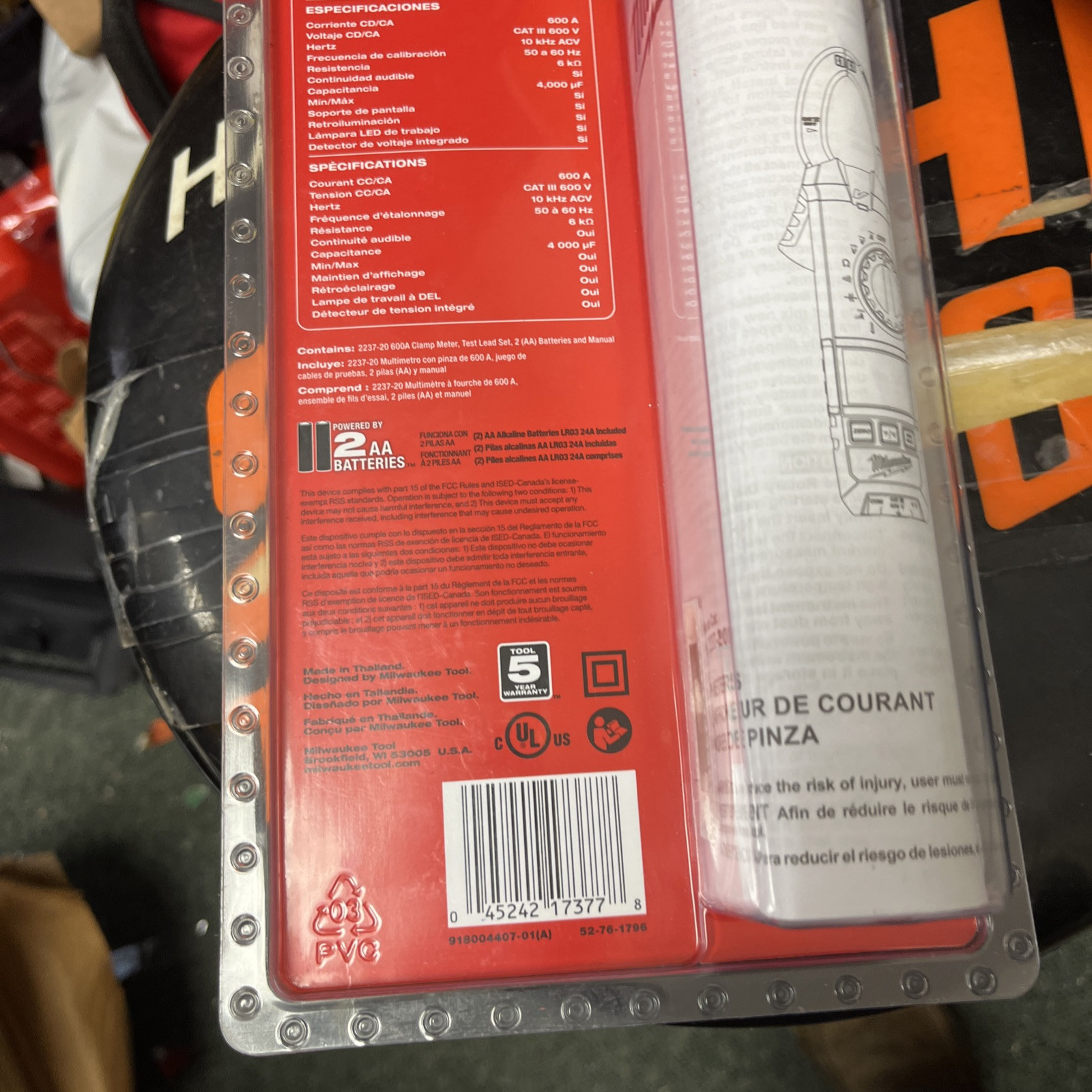 NEW Milwaukee 600A CAT III 600V AC/DC Clamp Meter 2237-20