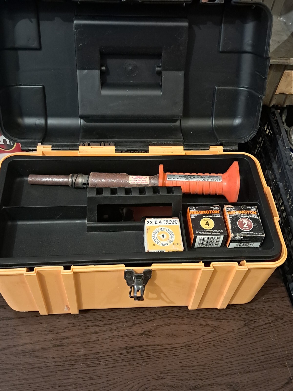 Remington Model 476 Powder Actuated Tool Fastener With Accessories (s)