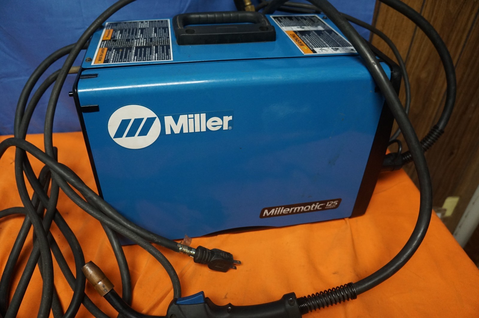 Miller Millermatic 125 Hobby Mig Welder 907692 & MIG Gun