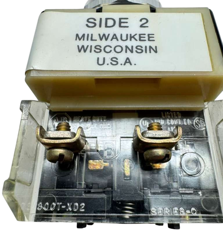 Allen-Bradley 800T-T2S Spring Return Toggle Switch 2-Position Series P, 800T-XD2