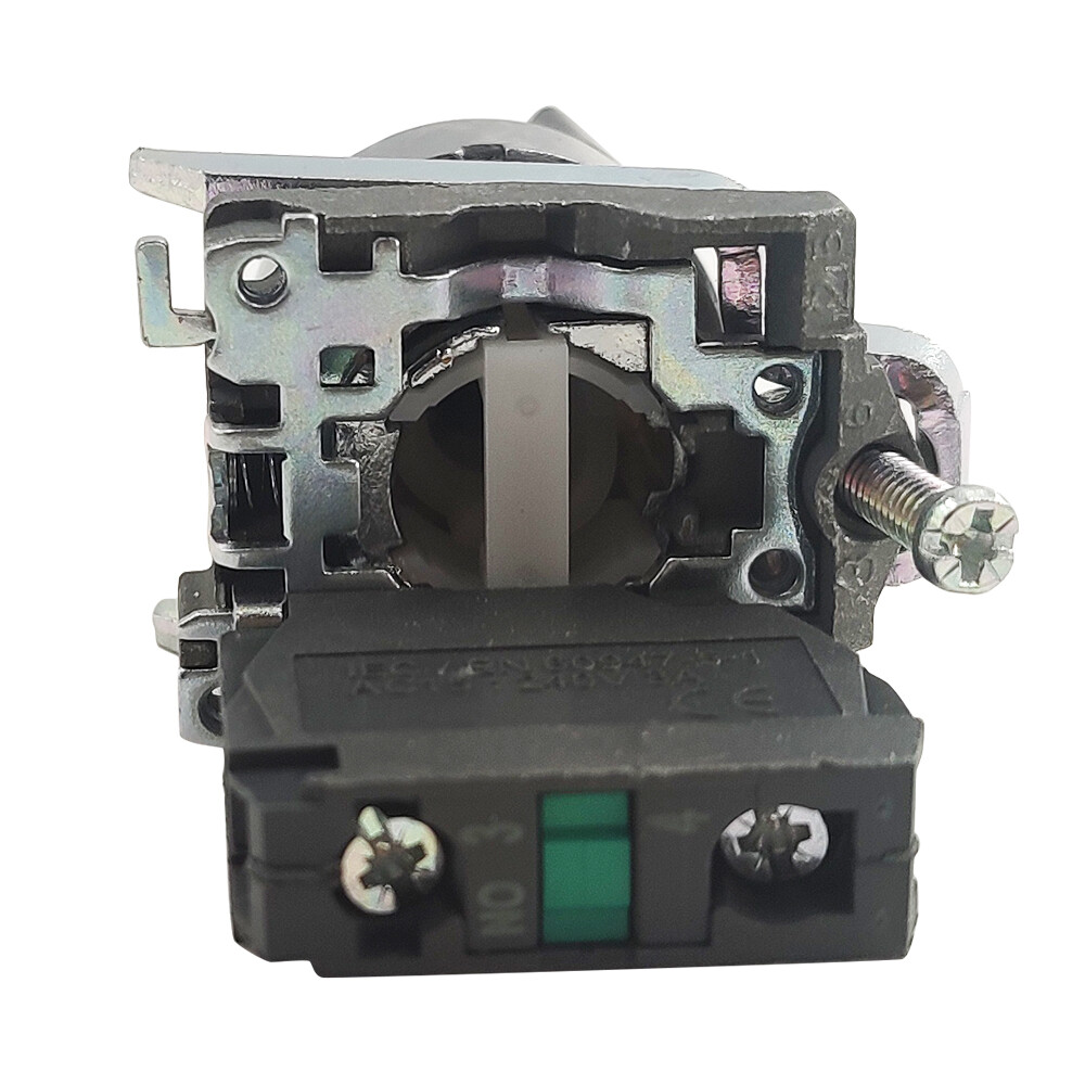 XB4-BD21 Selector switch metal black 22mm 2 positions stay put 1NO XB4BD21 NEW