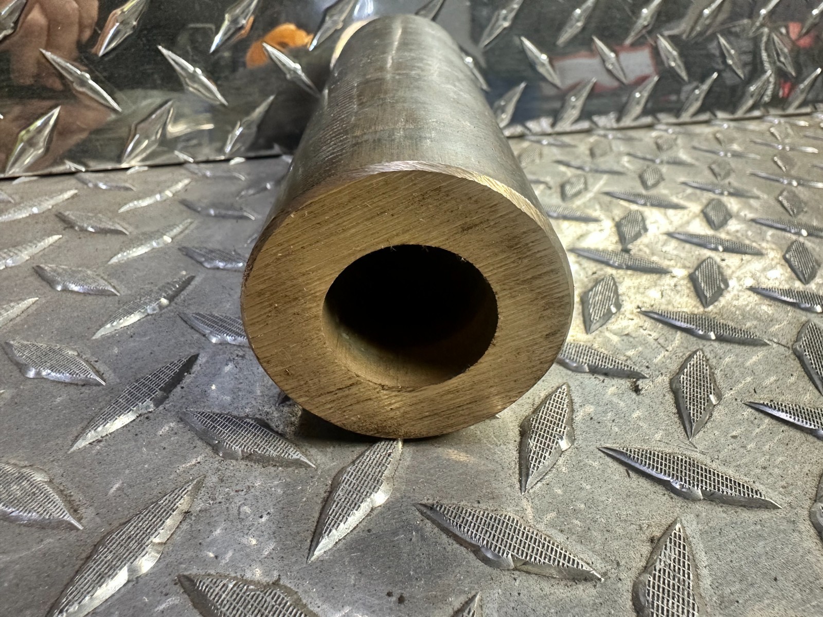 BEARING BRONZE 2″ OD x 1.065 ID x 6 inches long CDA 932 (SAE 660) Round Rod #4.5
