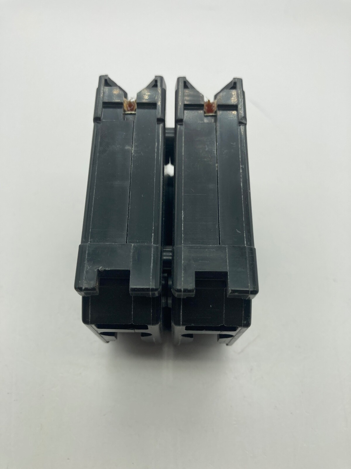 Square D Homeline HOM230 2 Pole 30 Amp 120 240V Type HOM Plug In Circuit Breaker
