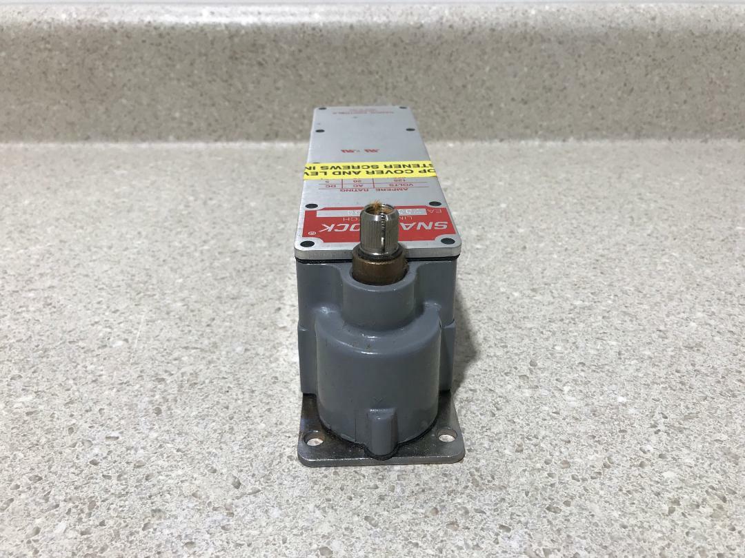 Namco Limit Switch EA700-90000 NEW