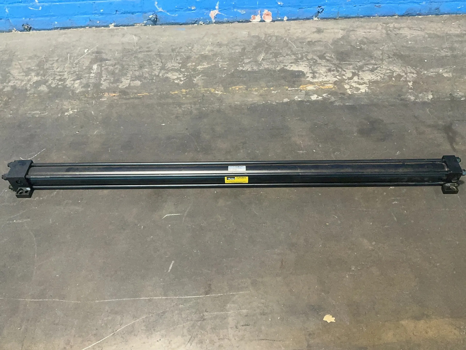 PARKER CYLINDER 2.00CC2HRNAT1S19AC52.000