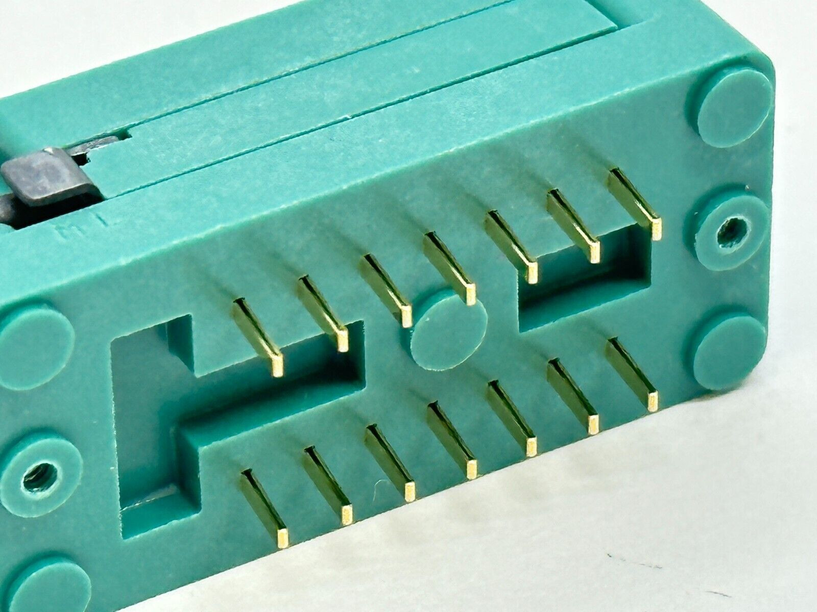 3M 214-3339-00-0602J Textool DIP Socket ZIF 14POS GOLD 7.62mm Spacing