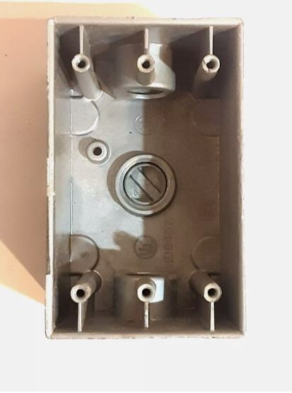 2.75 x 4.5 x 2 OUTDOOR Weatherproof Receptacle T BOX Aluminum & Cover T11 WR81C