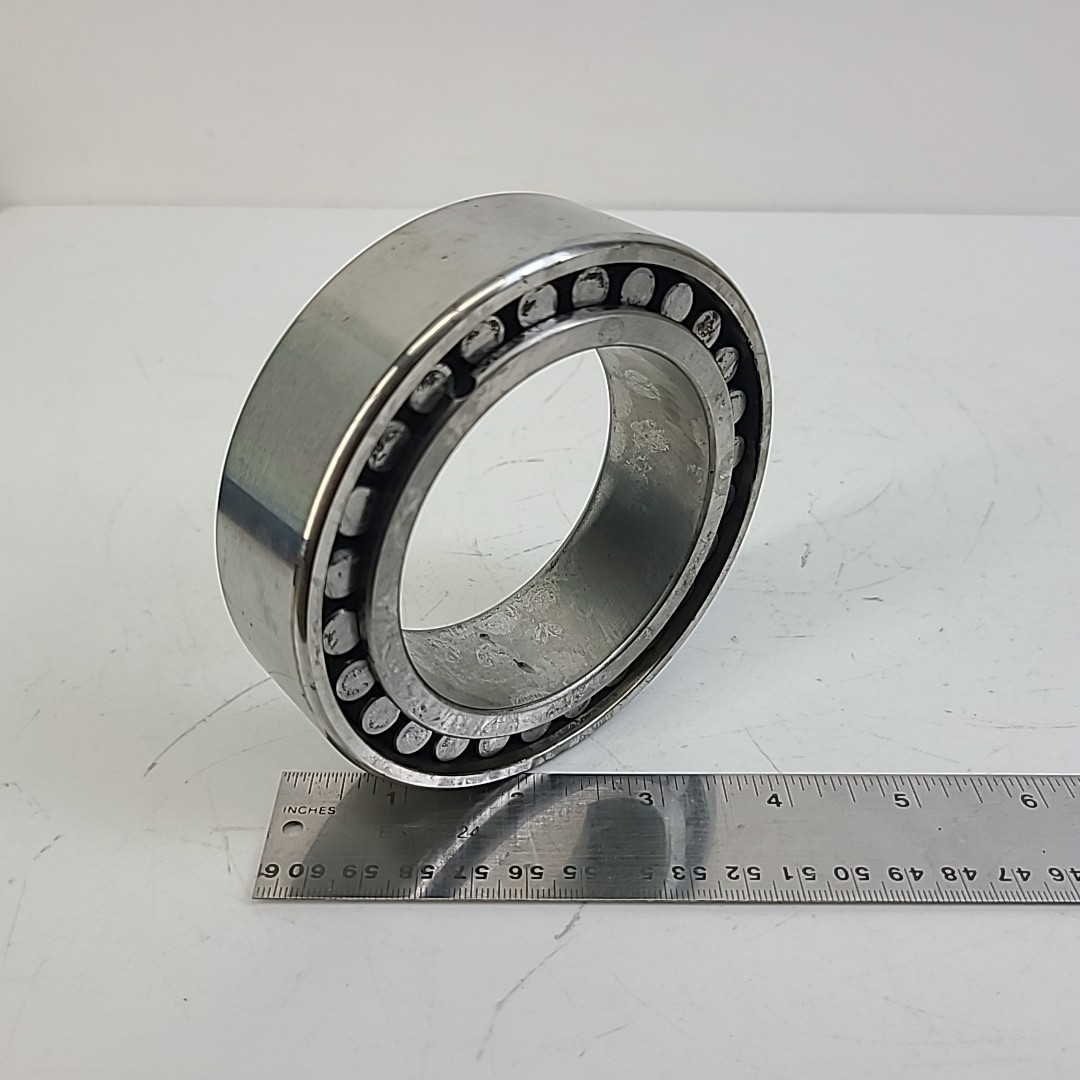 NSK NN3014 CC1P4 EE13 Double Row Cylindrical Roller Bearing