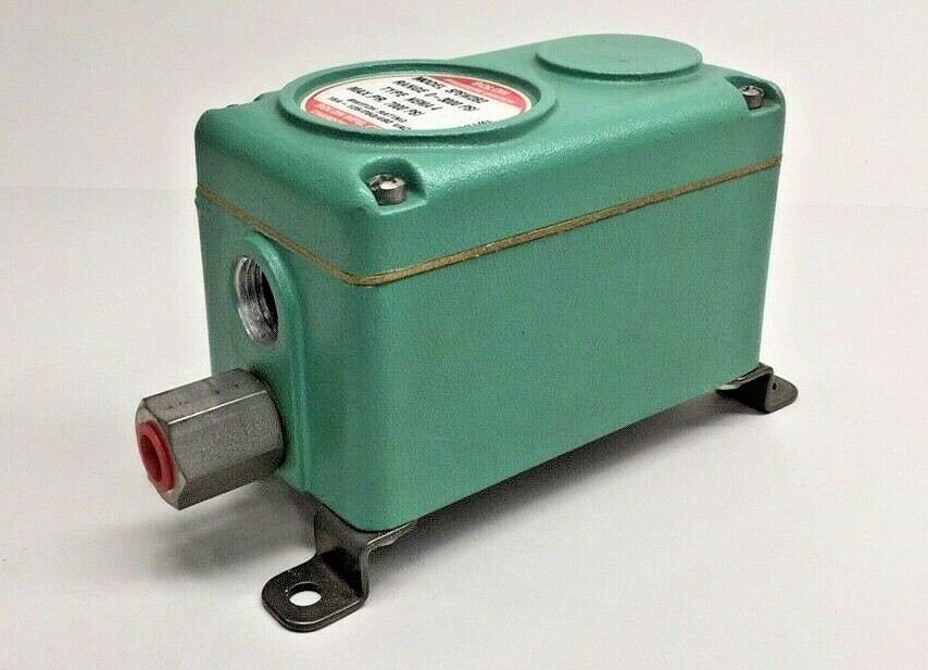 Solon 5PSW2B2 Pressure Switch 0-3000psi 7000psi max 15A 125/250/480VAC Nema 4