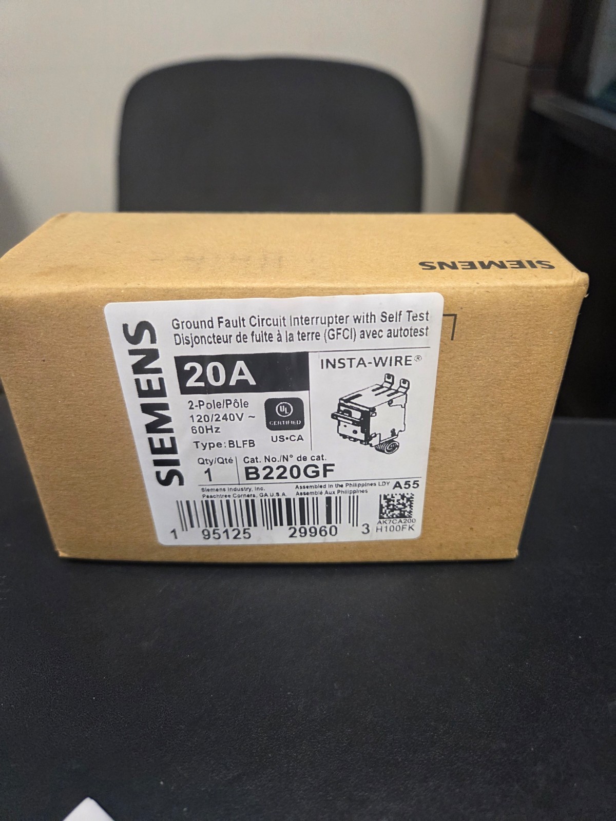 SIEMENS B220GF – Bolt on, 2 pole, 20 amp, GFCI breaker – BRAND NEW!!!