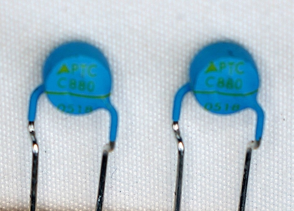 20 PCS ~ EPCOS PTC C880 Thermistor, 230V 70Ω Radial Lead ~ Cut Tape