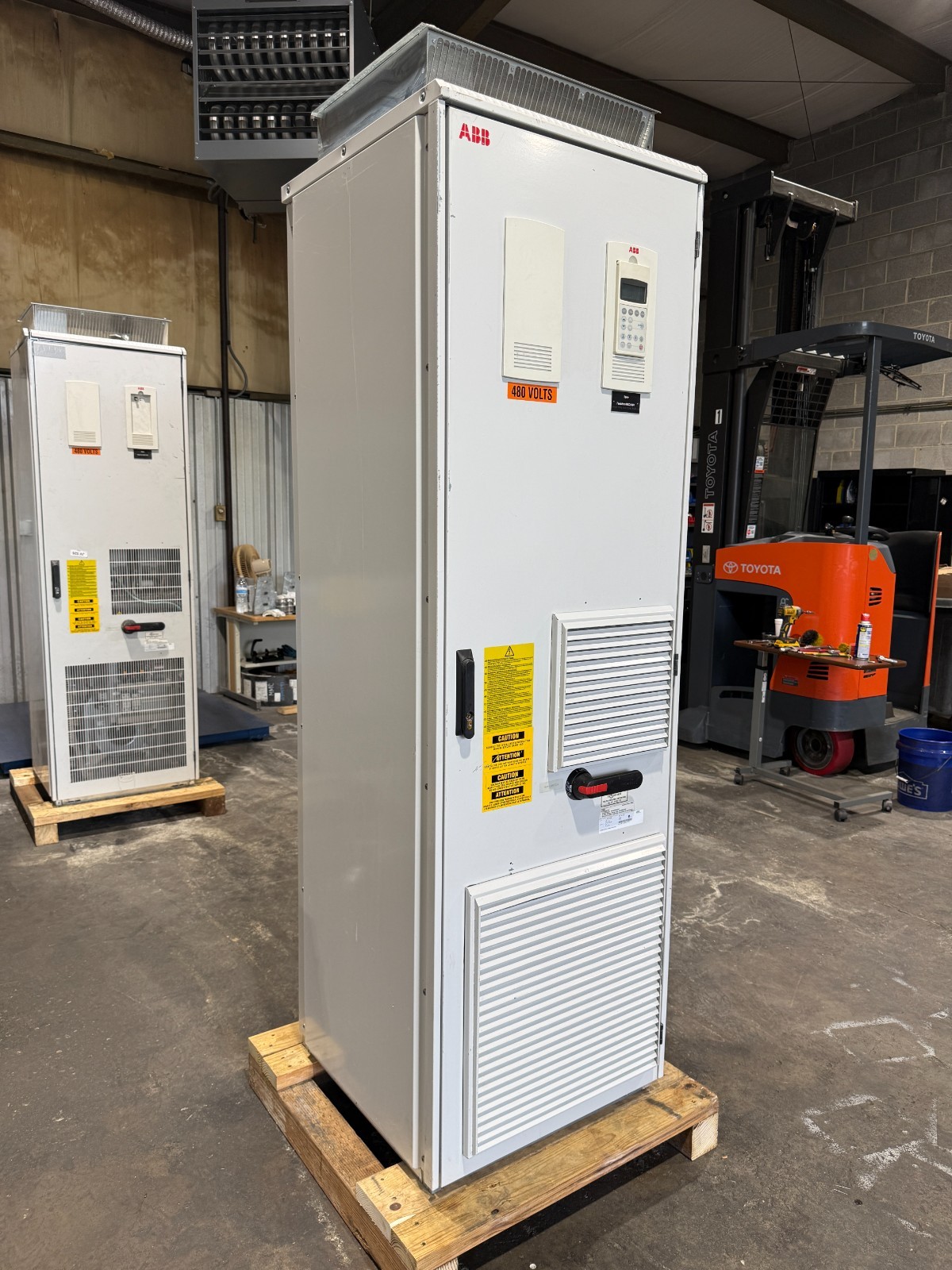 150 HP / 110 KW ABB inverter, Drive, VFD, ACS800-37-0170-5+B054+C129+8L506