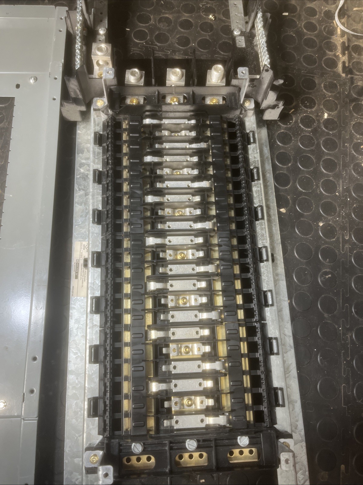 Square D NQ442L2C 225 A Main Lug Panel Board
