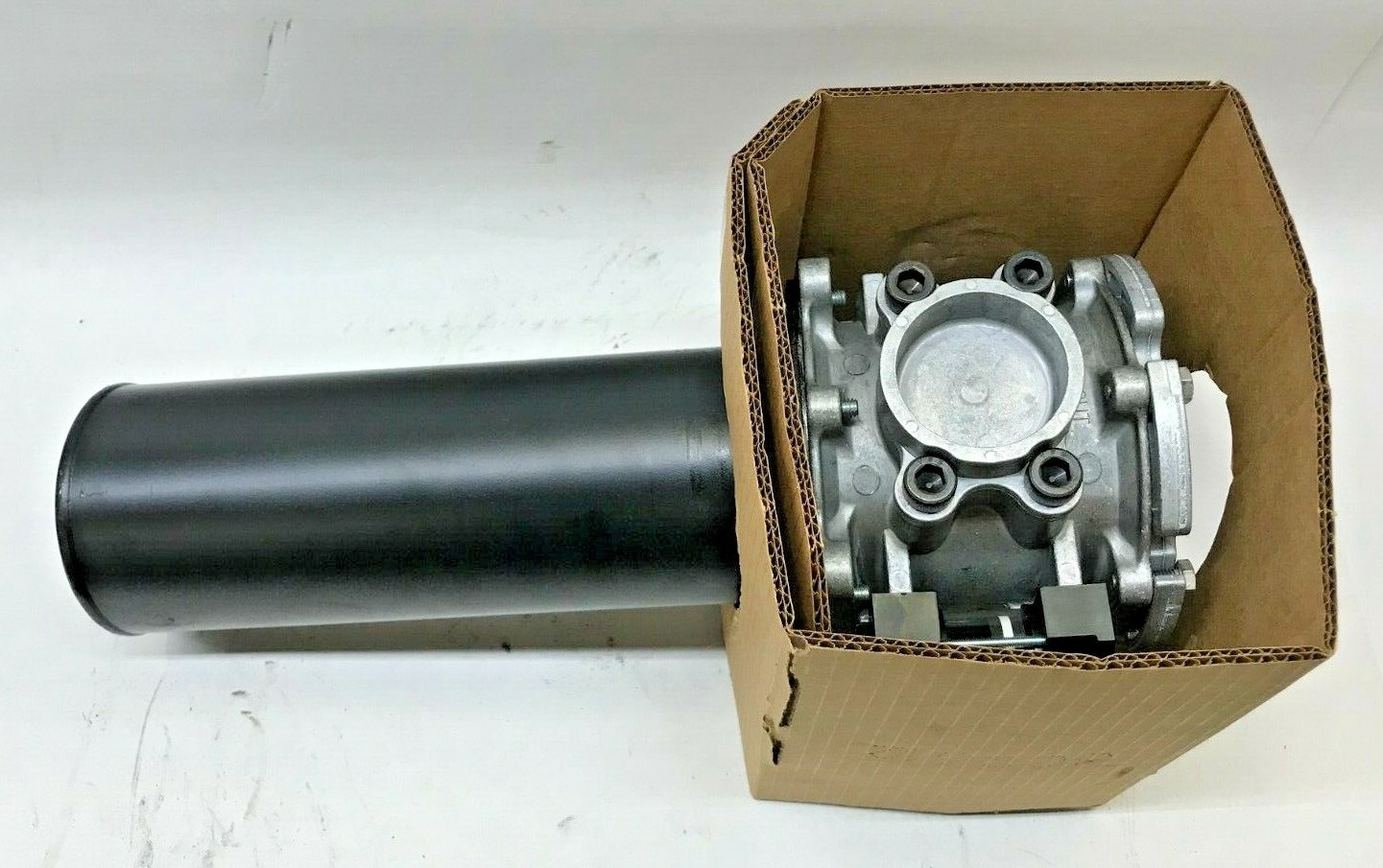 PARKER, HYDRALIC FILTER, SERIAL NO. 1366900 **SEE DETAILS**