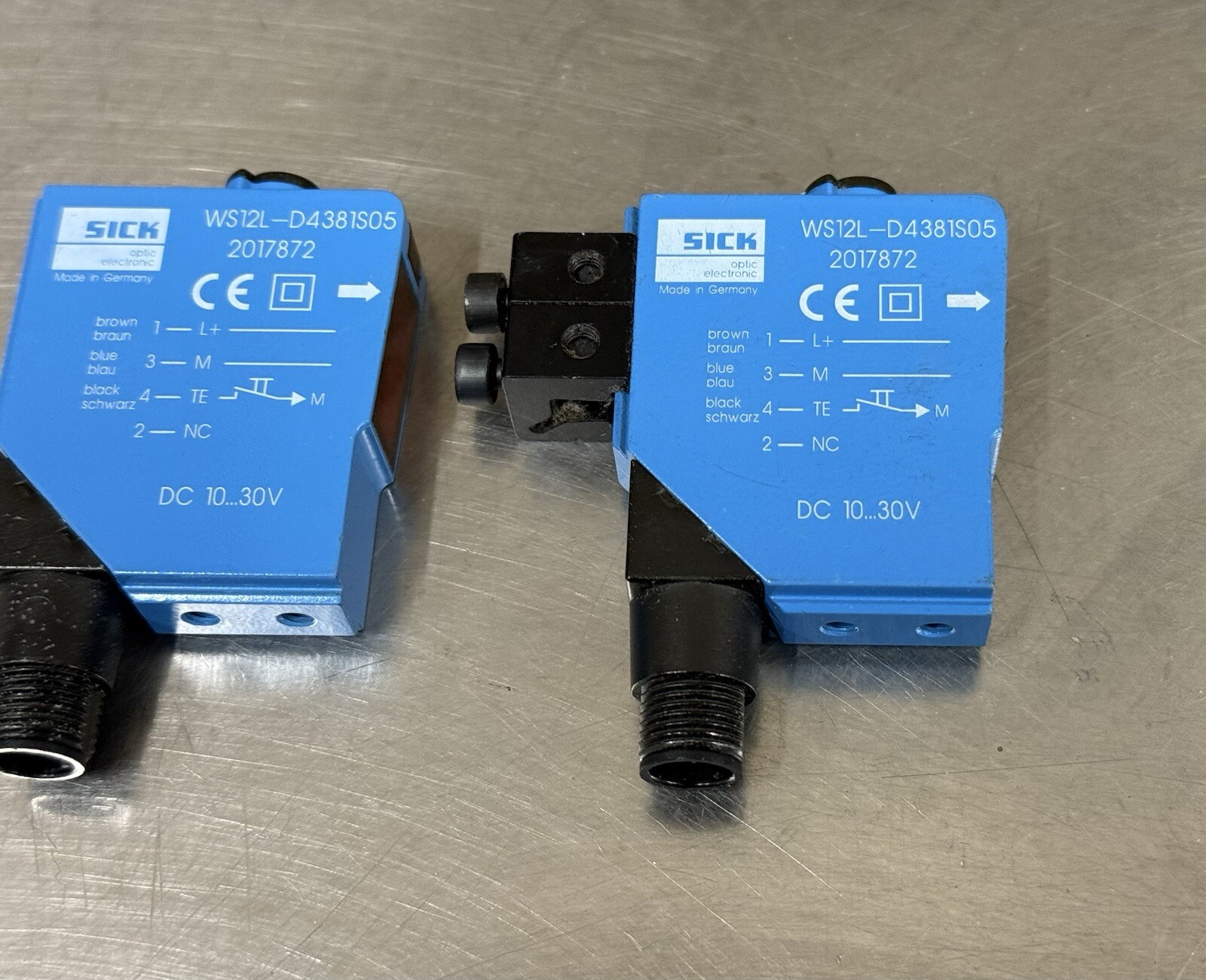 Lot Of 2 – Sick WS12L-D4381S05 2017872 Laser Light – Used