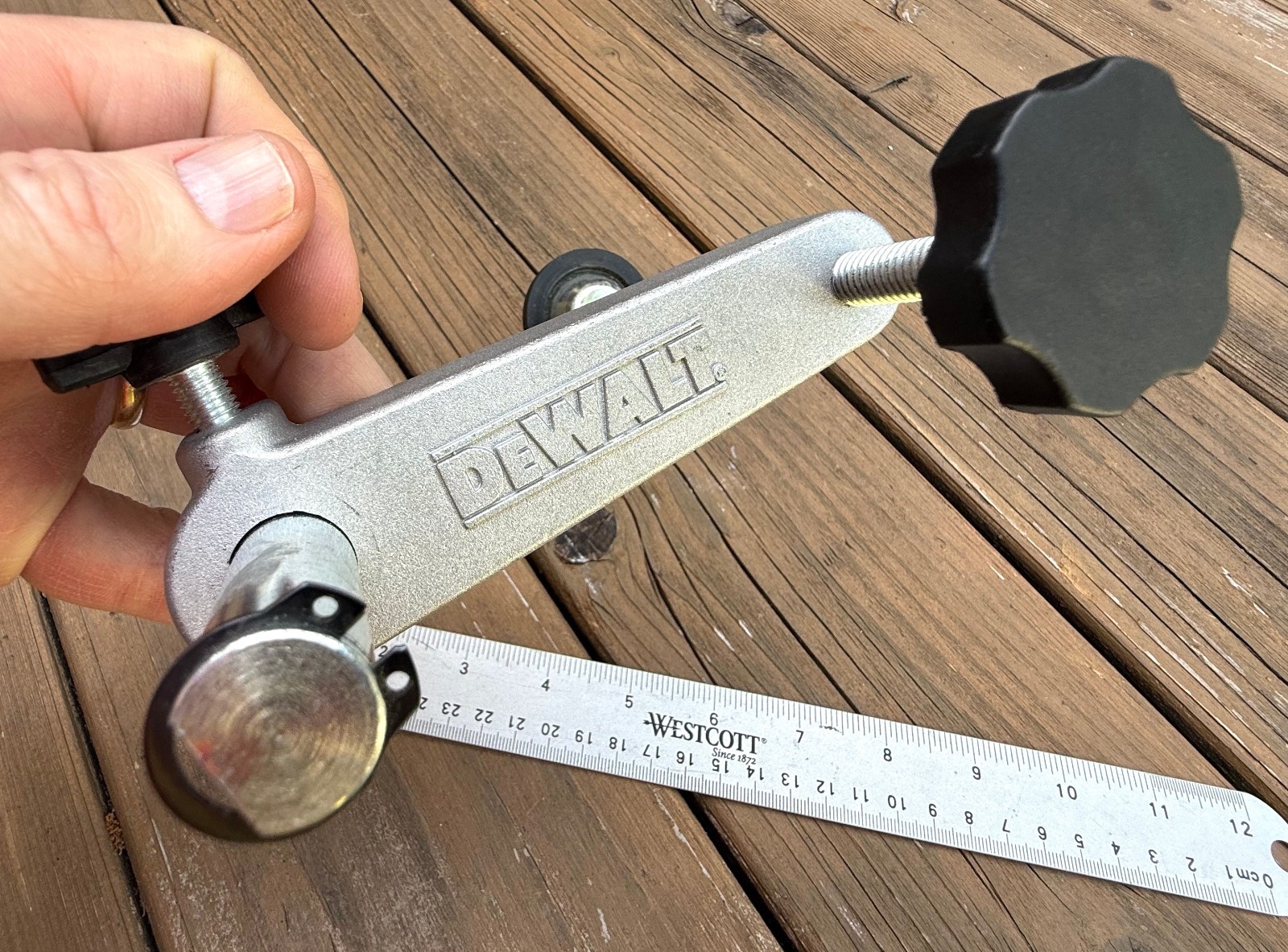 DeWalt DW7082 Material Hold Down Clamp For Chop Saws Miter Saws – Clean