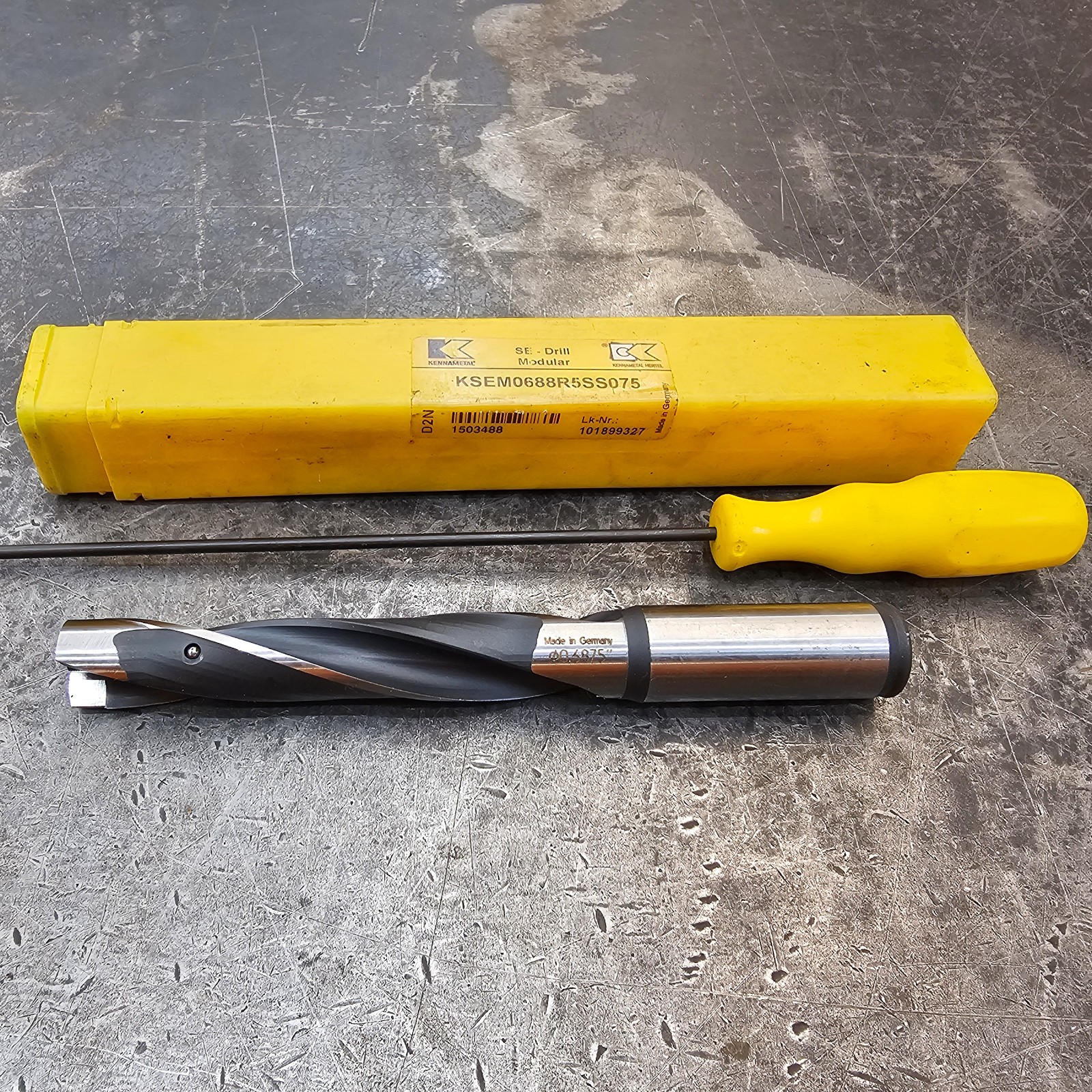 Kennametal .69-.705 17.5-17.9mm Ø Insert Drill .75 Shank 3.5 DOC KSEM0688R5SS075