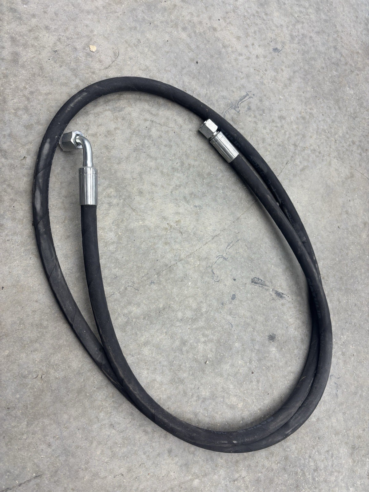 Agt Miva Chinese Mini Excavator Hydraulic Hose M14x1.5 X 77″ One End 90° One Str