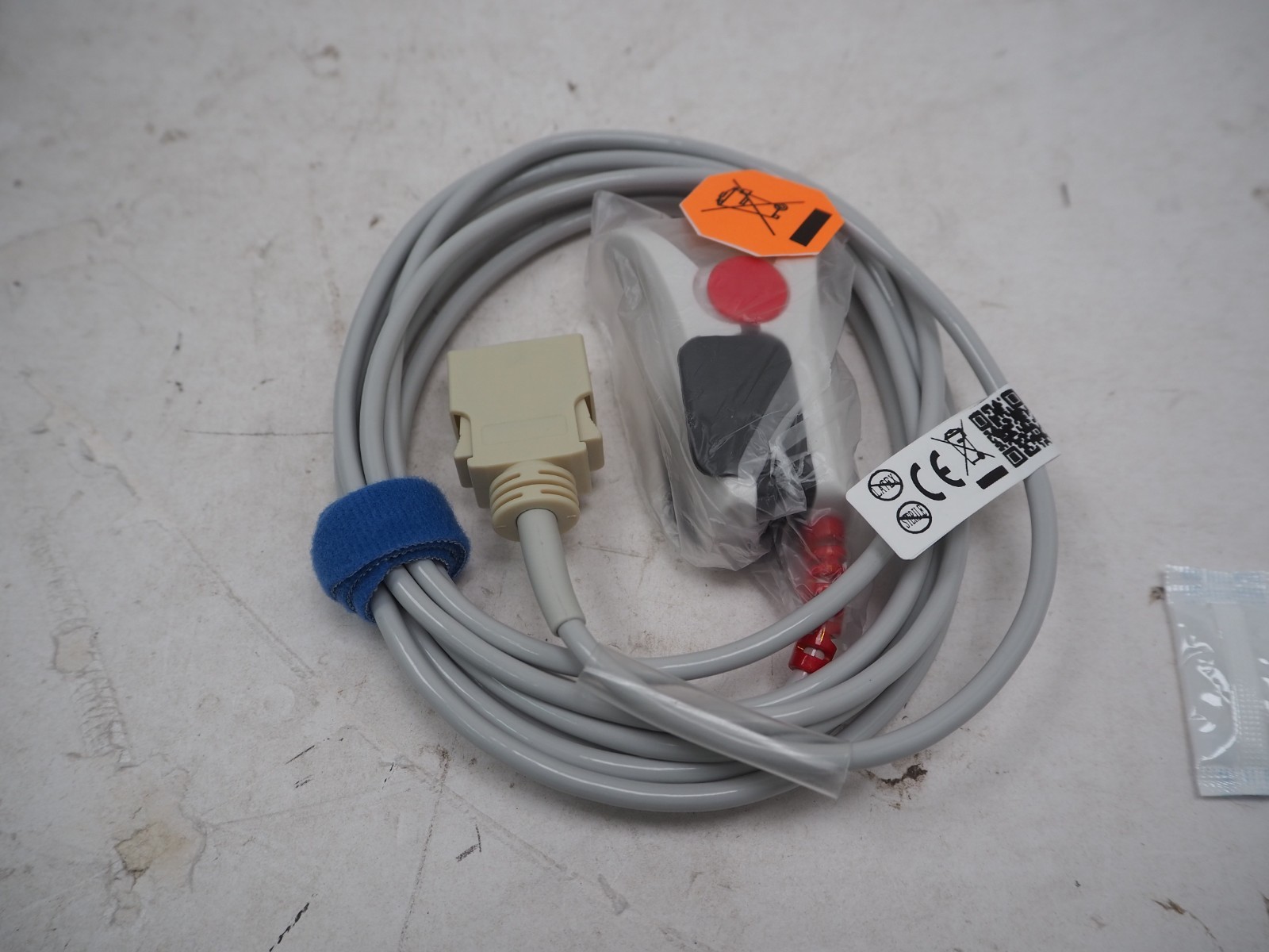 Fits Nellcor Compatible Direct Connect Adult Finger Sensor – Not Oximax – NEW