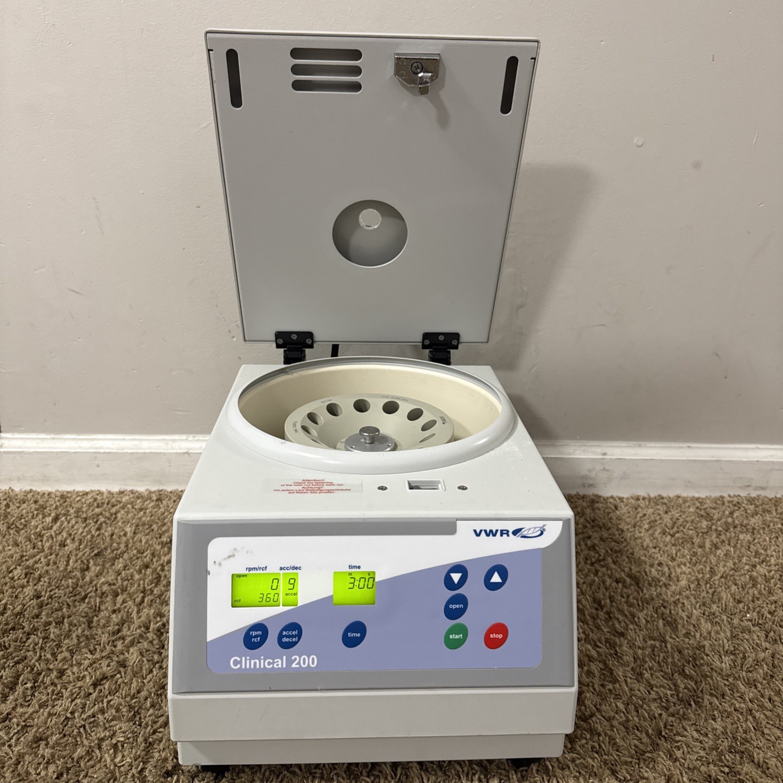 VWR Clinical 200 Centrifuge Max Drehzahl 6000 w/ Hermle 221.54 Fixed Angle Rotor