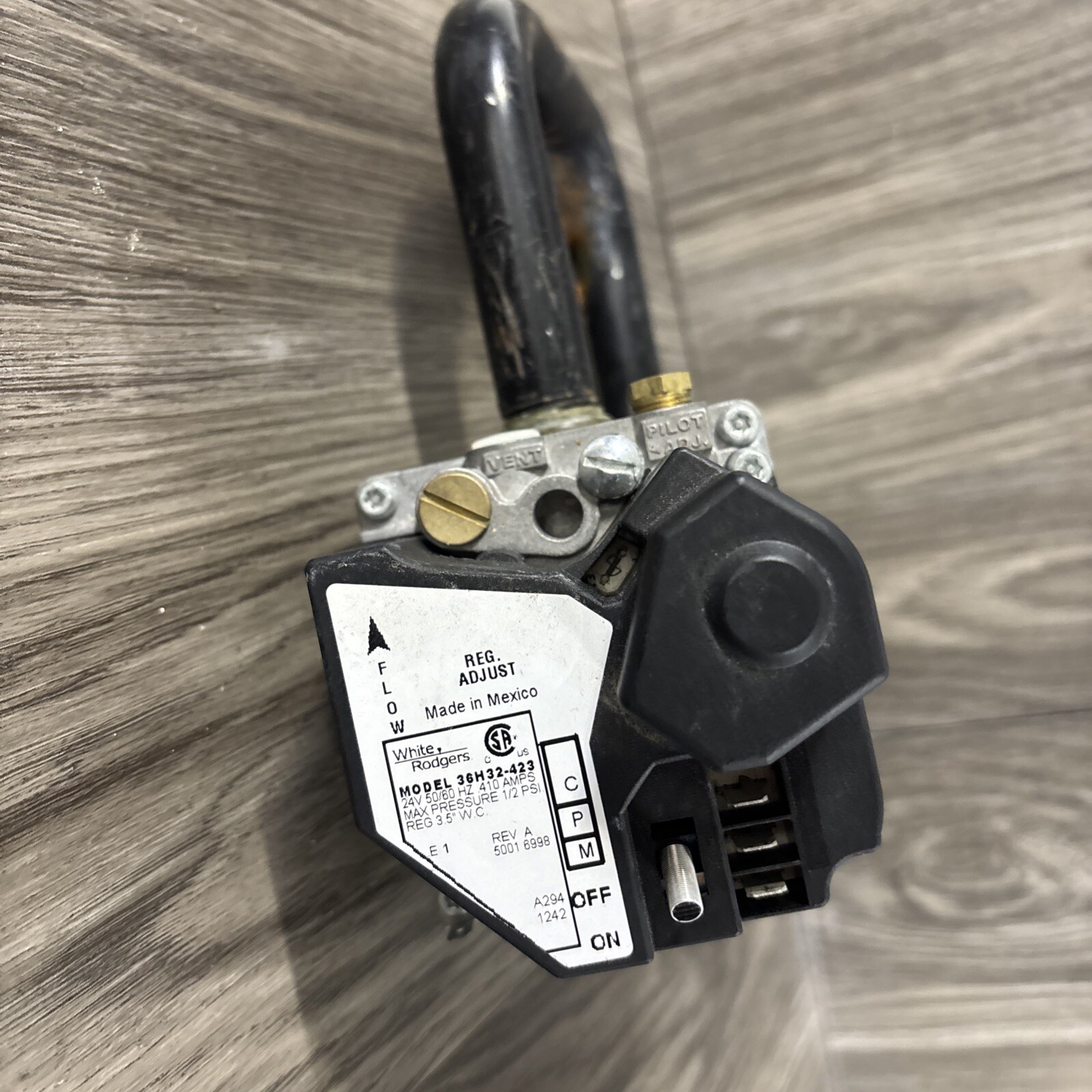 White Rodger’s 36H32-423 Gas Valve #W5
