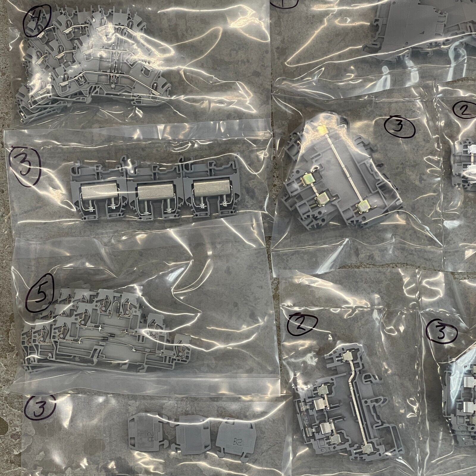 Mixed Lot of Entrelec Terminal Block Din Rail Terminals – Gray / Green