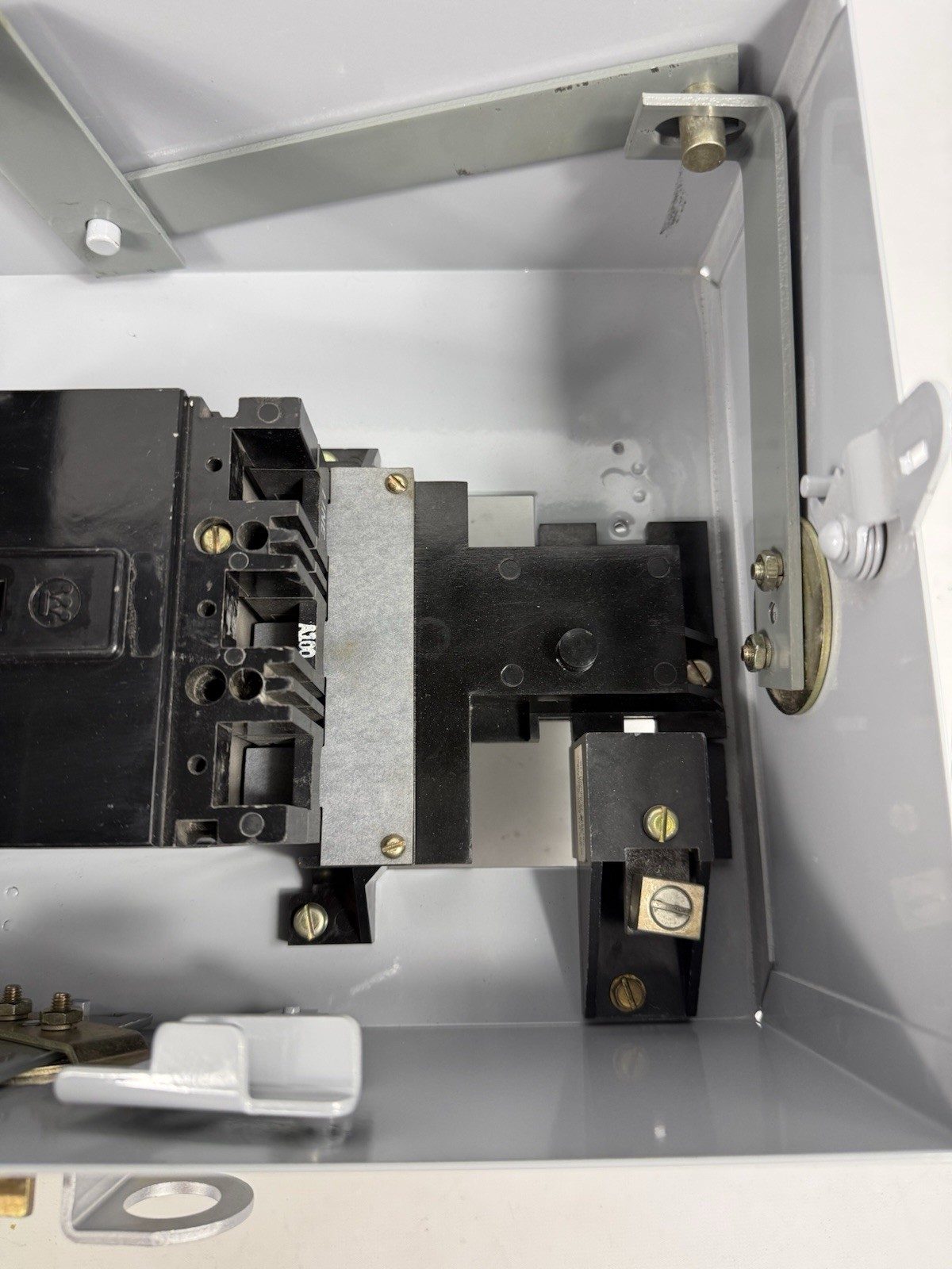 WESTINGHOUSE ITAP 2528D30G01 100A CIRCUIT BREAKER BUSWAY IBP-FB 100 AMP 600V 4W.