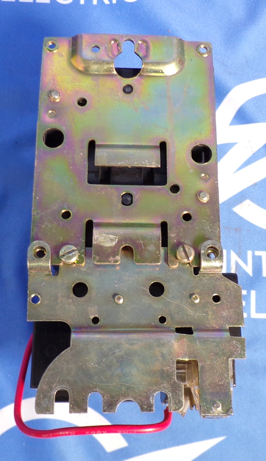 SQUARE D SIZE 1 STARTER LOT OF 2 8536-SCO3 600V SERIES A W/ COIL 31041-400-42 11