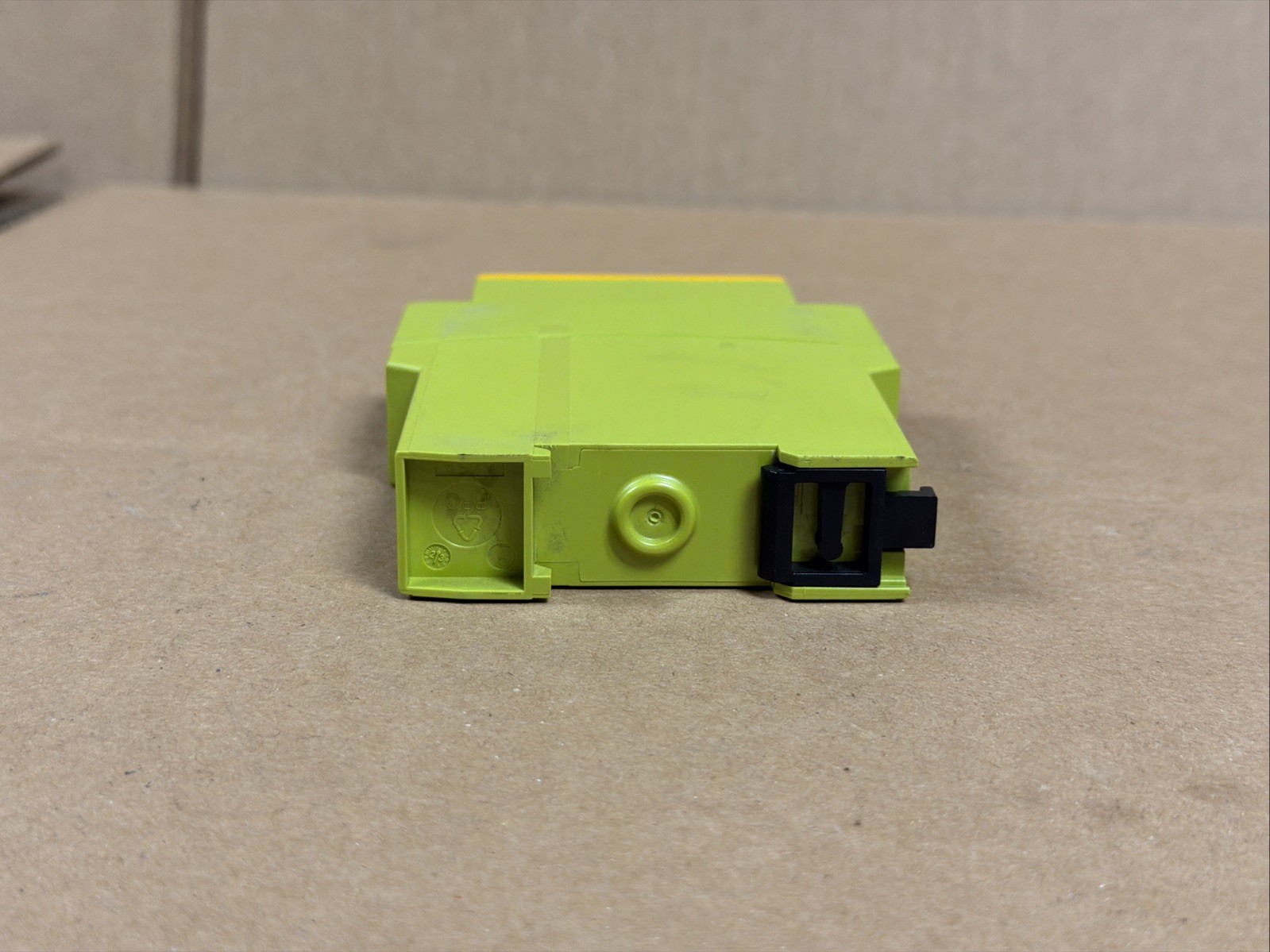 Pilz 777301 Safety Relay PNOZ X2.8P 24VACDC 3N/O 1N/C Mfg 2023 FAST SHIPPING