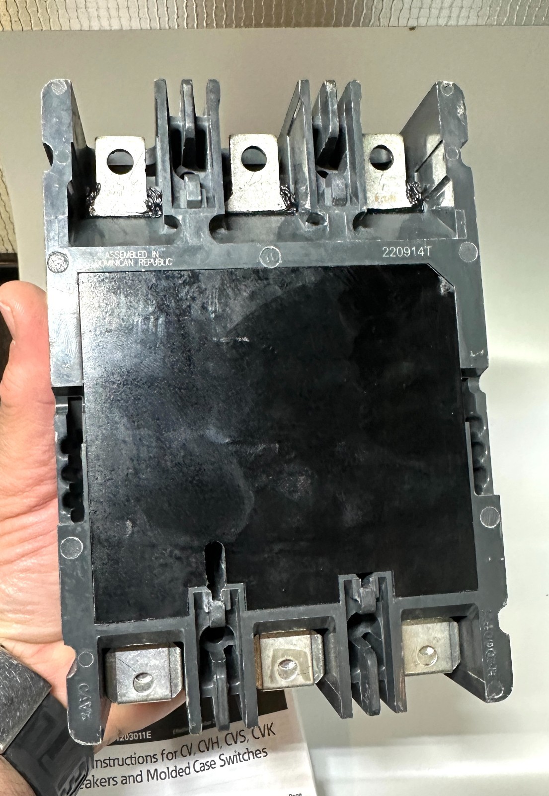 Eaton CVS3200X 200 Amp 240 Volt 42K Circuit Breaker NEW