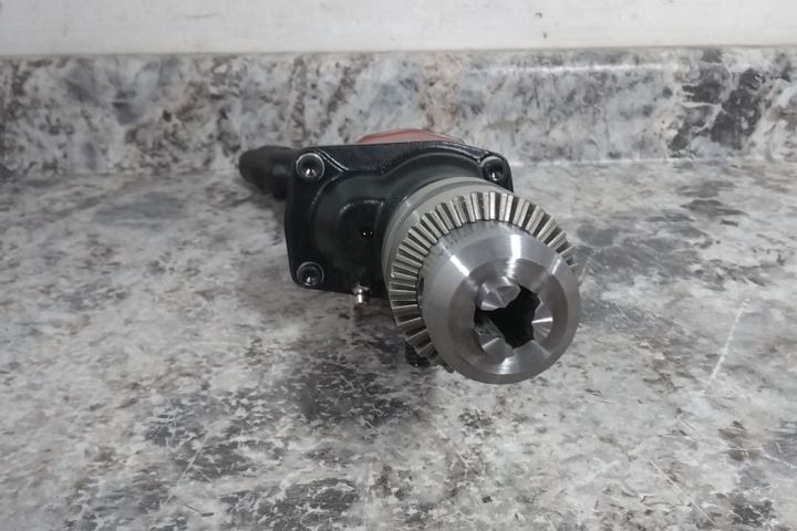 Chicago Pneumatic CP1816 5/8 In Chuck 3/8 In NPT Air Inlet Air-Powered Drill