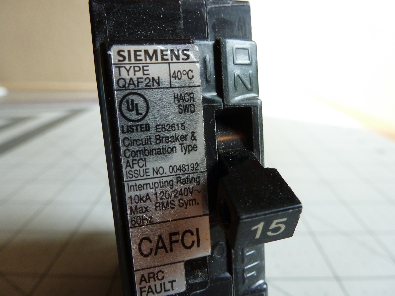 Siemens QA115AFCN Combo AFCI Circuit Breaker – 15A – 120/240V – USED NOTES BELOW