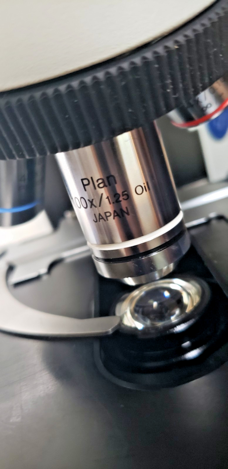 TESTED Olympus CX31 Microscope CX31RBSF W/ 4 Objectives 4x/10x/40x/100x