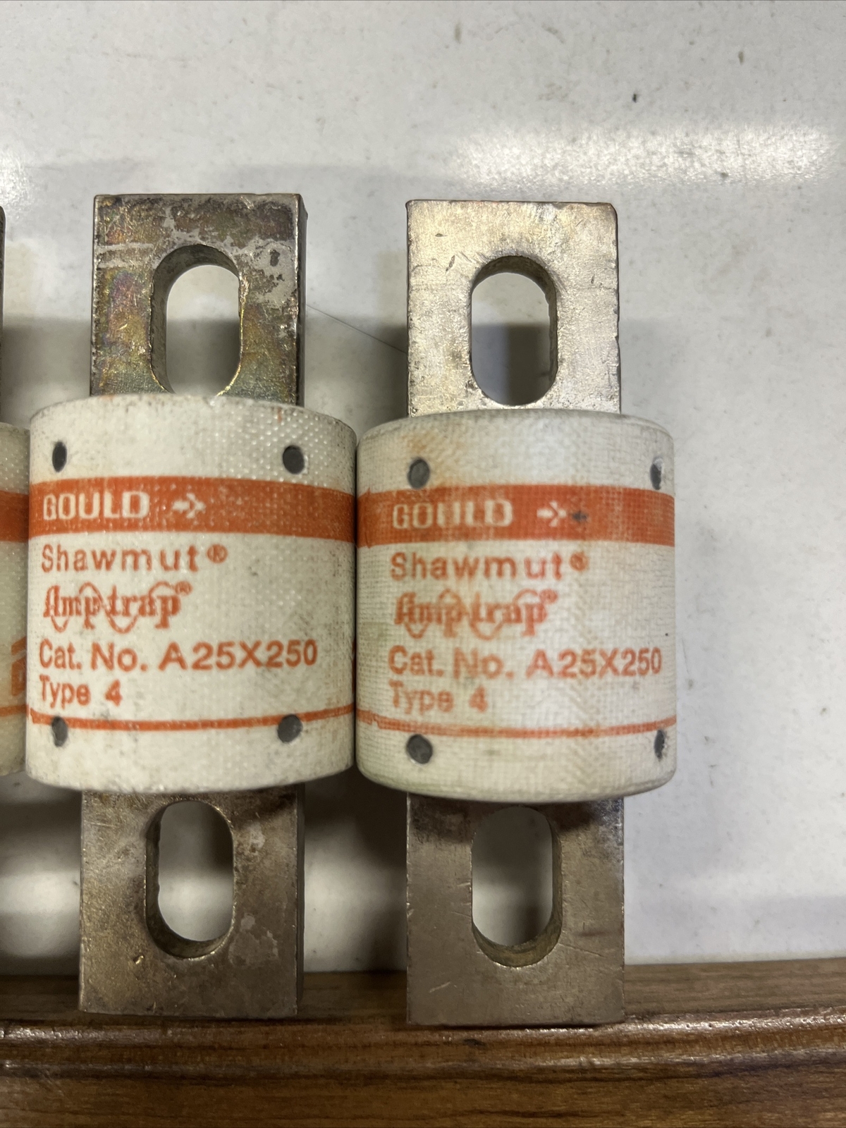 Gould Shawmut Brand Fuses Part A25x250-4 250 Amps / 250 Volts, Lot Of 3