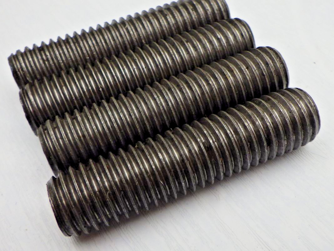 (x4) 5/8″-11 x 2.5″ ASTM A193 B7 Fully Threaded Stud