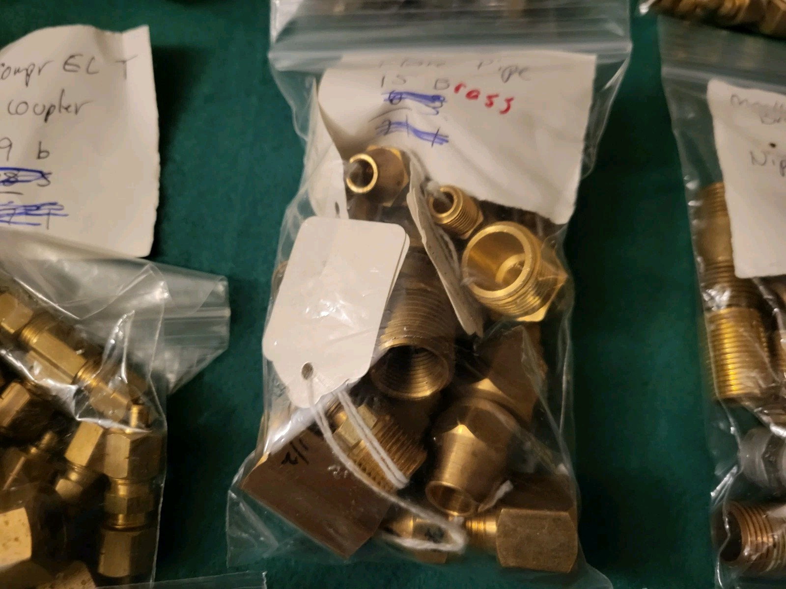 HUGE LOT OF BRASS FITTINGS, CONNECTORS FEW PLASTIC, IRON OVER 340 PIECES 24LBS