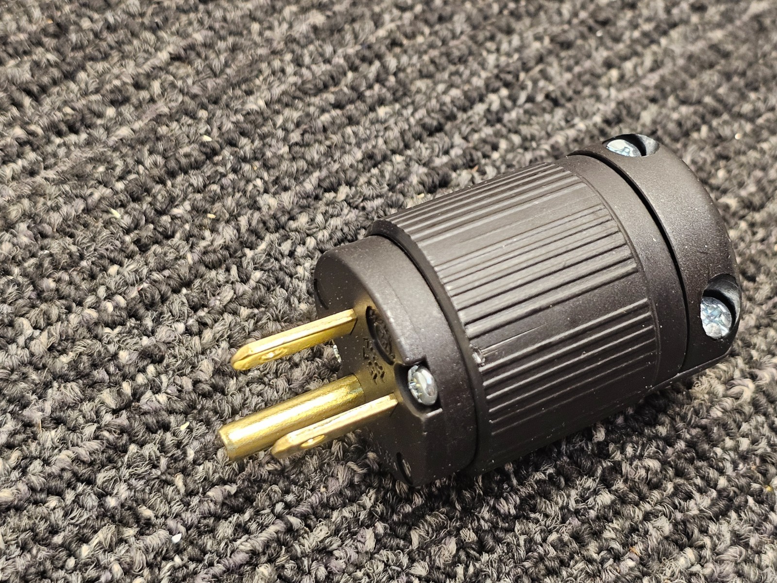 (QTY 4) Journeyman-Pro HJP-515PV 3 Wire 15A 125V Grounding Plug