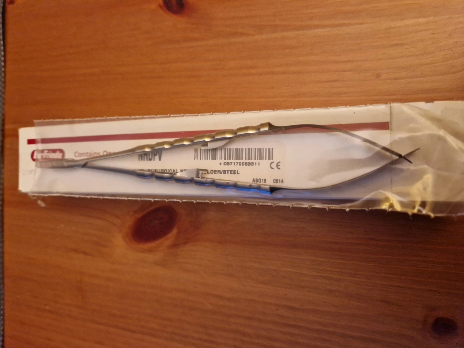 Hu Friedy Micro Straight Castro Needle Holder Diamond Dusted 18cm 7″ (NHDPV)