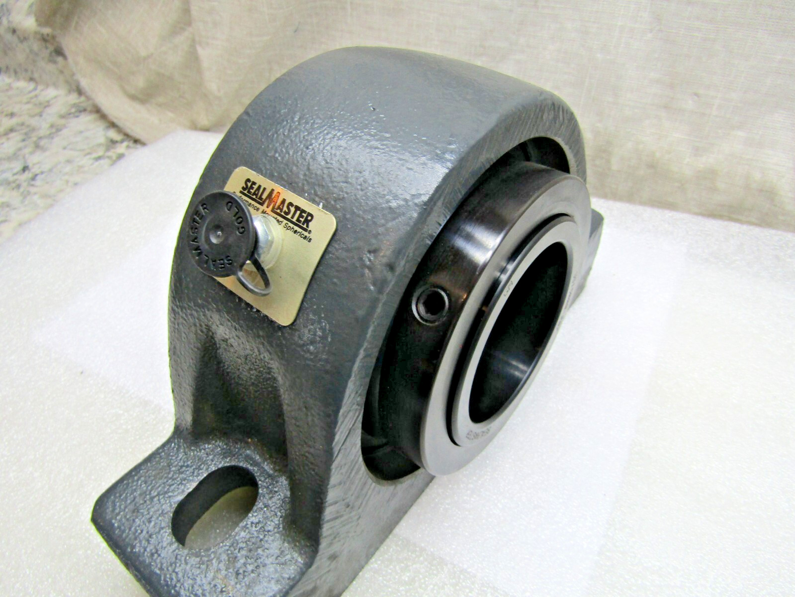 Sealmaster USRB5000-207 2-7/16″ Pillow Block Roller Bearing