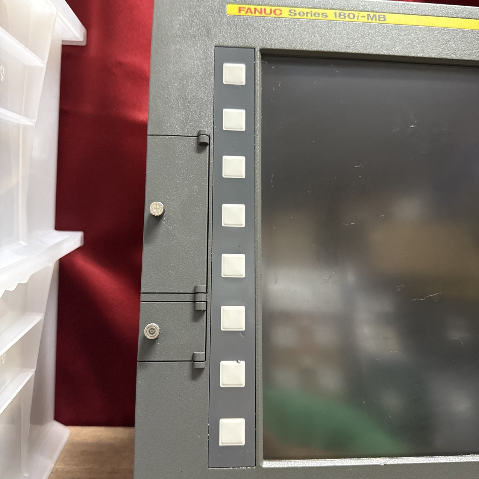 FANUC 180i A13B-0196-B412 PANEL; A08B-0084-D432 BASE UNIT; A08B-0084-C120/F