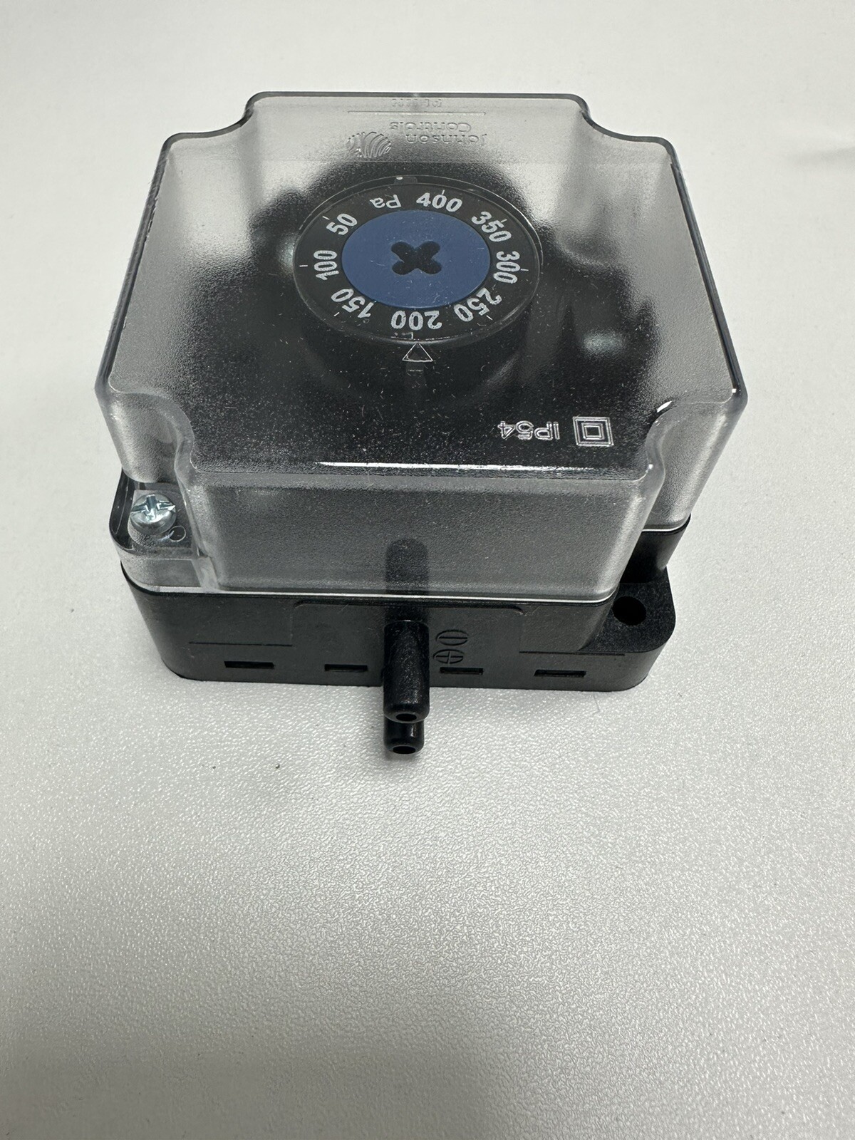 JOHNSON CONTROLS P233A-4-PHC DIFFERENTIAL AIR PRESSURE SWITCH range 50 to 400 pa
