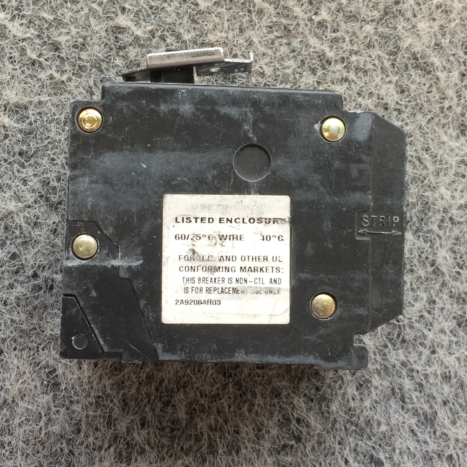 Eaton BR420 Plug-On Mount Type BR Circuit Breaker 4-Pole 20 Amp 120/240 Volt AC